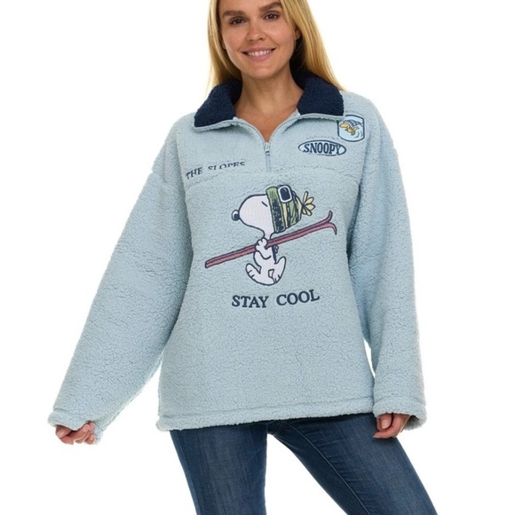 Peanuts Tops - Woman’s small Sherpa Fleece Pullover - Light Blue peanuts snoopy NEW